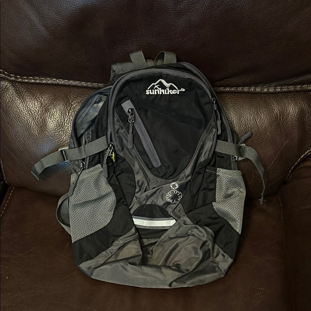 Sunhiker Black and Gray Backpack